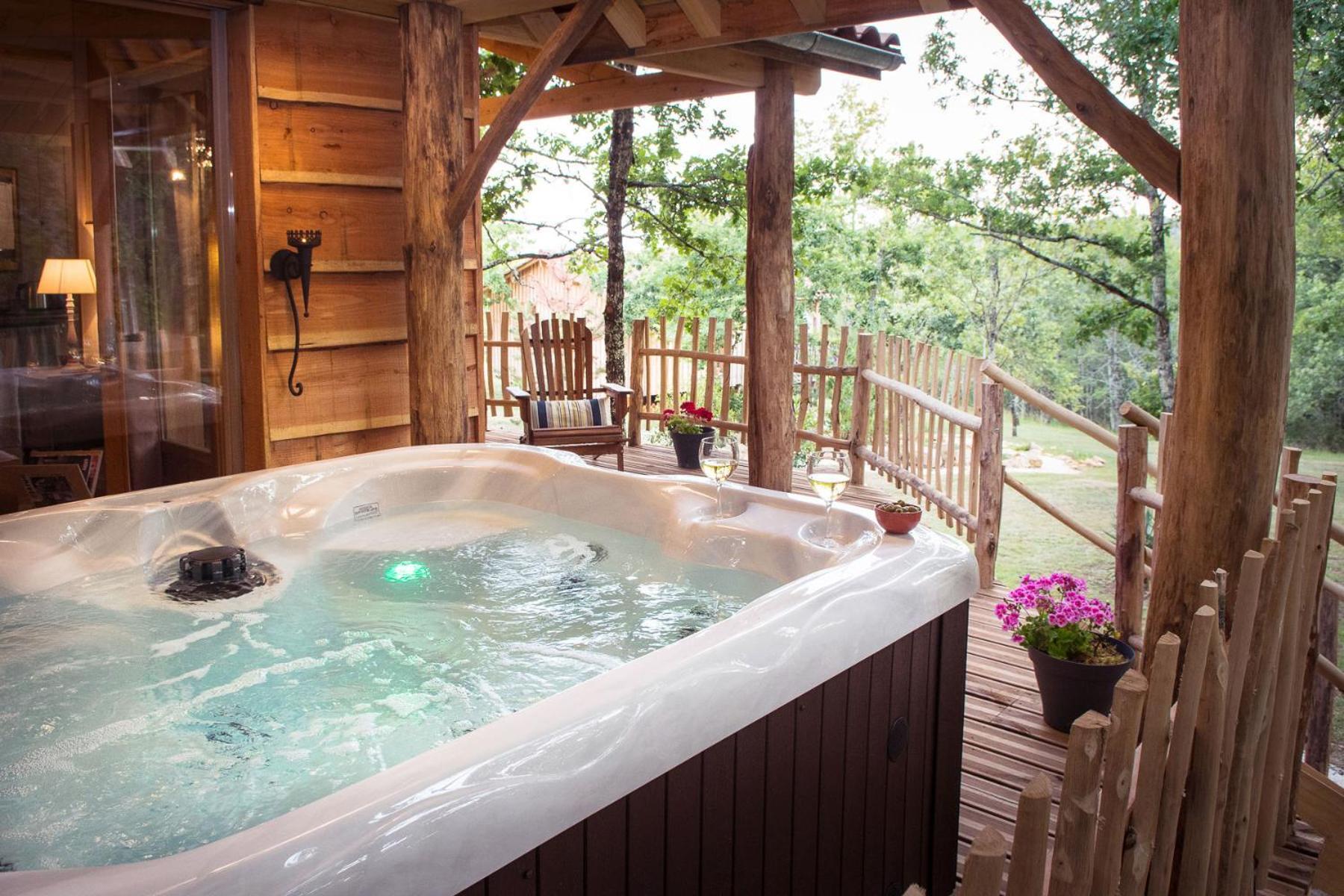 Mauzac-et-Grand-Castang Le Lion D'Or En Perigord Bed & Breakfast エクステリア 写真