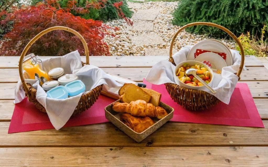 Mauzac-et-Grand-Castang Le Lion D'Or En Perigord Bed & Breakfast エクステリア 写真